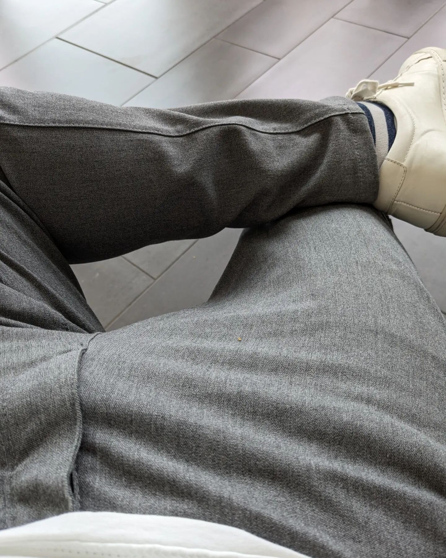 Grey and white! Simple and stylish! I love those comfy trousers by @zara @zaraman 
#greytrousers #whitetee #minimaliststyle #whitetrainers #fashionformen #minimalistfashion