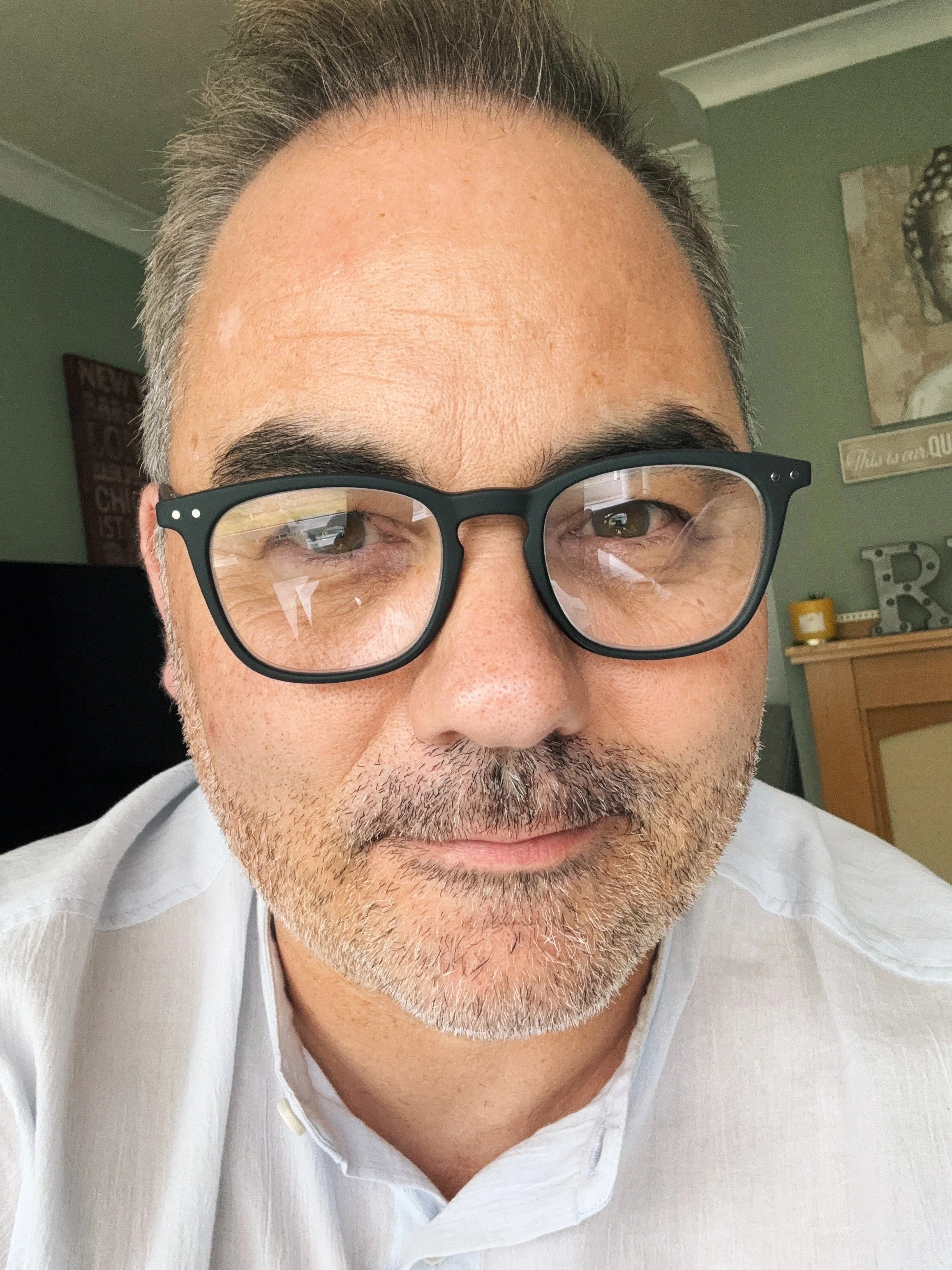 The Best Skincare Routine for Men Over 50 : A Complete Guide