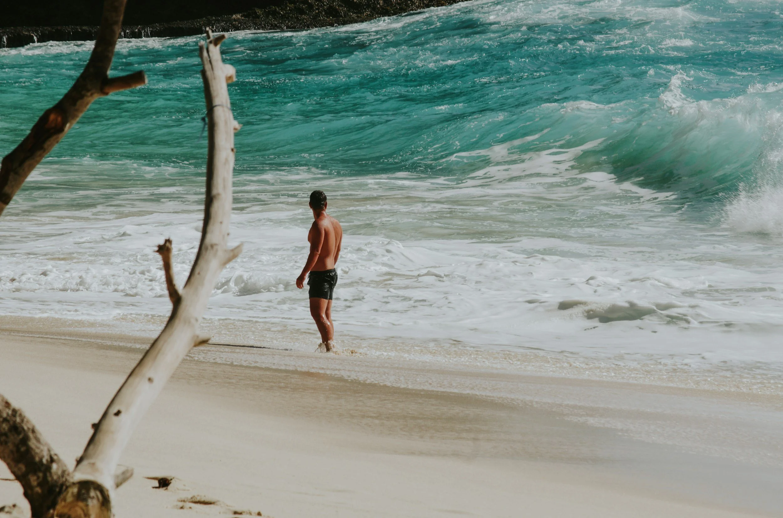 Post-Summer Skincare Routine for Men: How to Keep Your Tan and Heal Sun-Exposed Skin