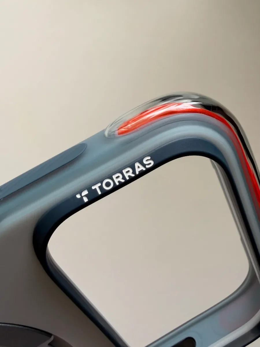 Close-up of the raised camera surround and reinforced corner on the TORRAS Ostand Q3 Air Pro case.