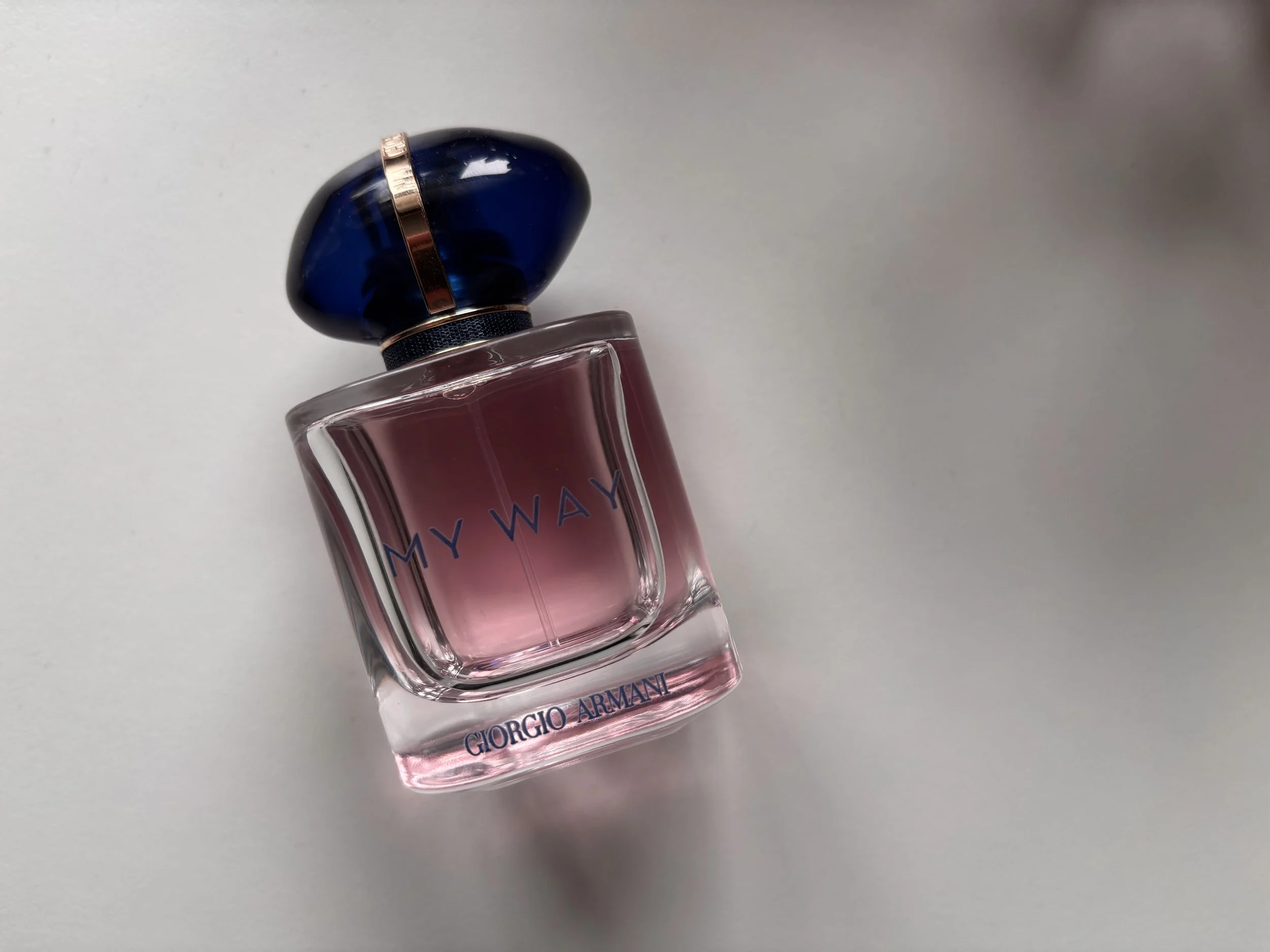 Best Perfumes for Your Wife or Girlfriend This Christmas 2025 : My Top 5 Picks