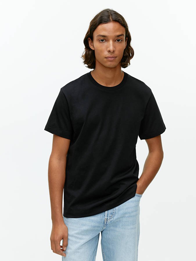 metallisk er nok nål 5 Best Black T-Shirts for Men Spring-Summer 2023 — dapper & groomed