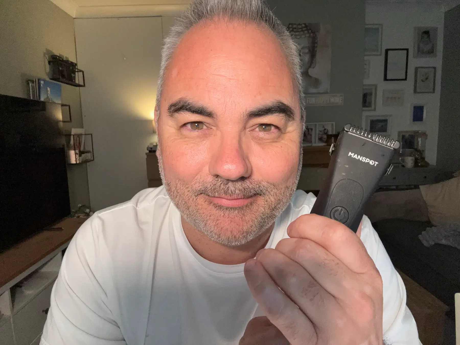 Manspot Body Hair Trimmer Review: I Tested It on Groin, Balls, Chest and Body Hair