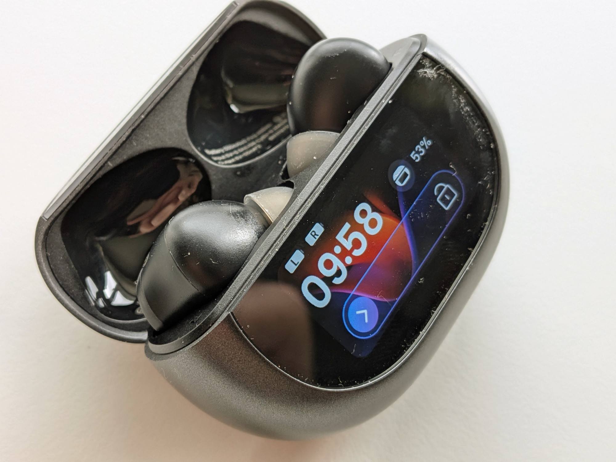 TOZO NC20 Pro Review: Affordable Earbuds with a Smart Touchscreen Case