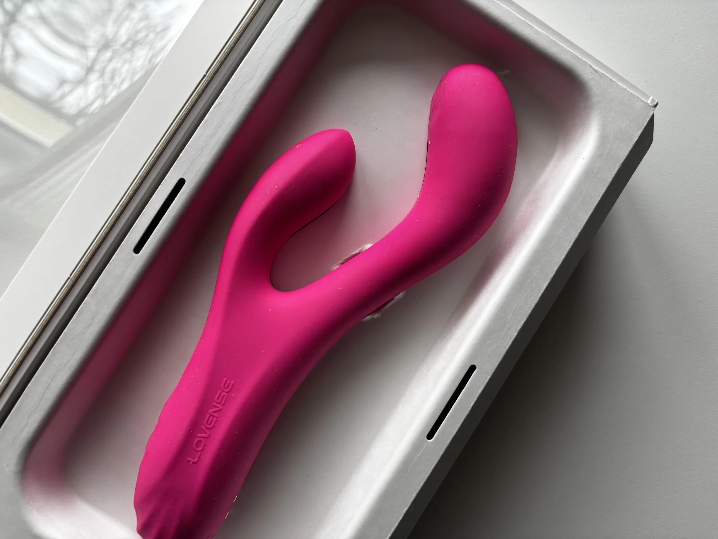unboxing the lovense osci 3