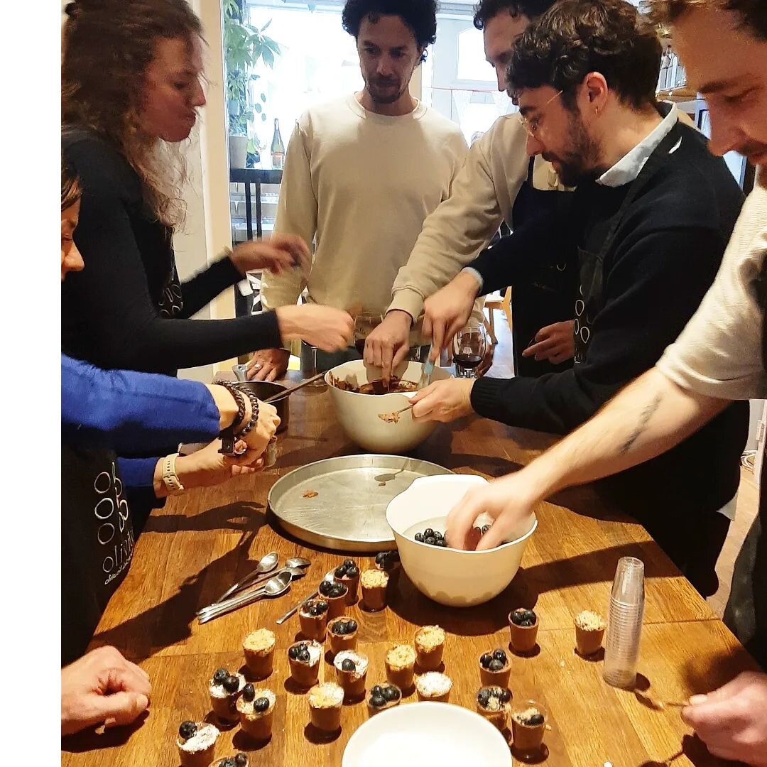 Another cooking workshop tonight at Olivity  with 14 participants discovering the secrets of the Greek cuisine. 

To book your own Greek cooking experience with your friends, colleagues or family, just send us an email or give us a call, to check ava