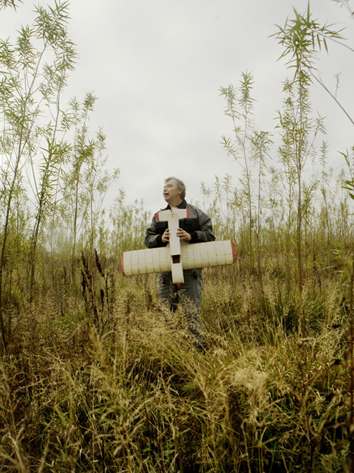  Flemming, with one of the many airplanes he built himself. When I asked him what his drive is, he quietly explained:  "Many years ago, I discovered that doing nothing while looking out of my window didn't make me happy. I need to keep my self busy. 