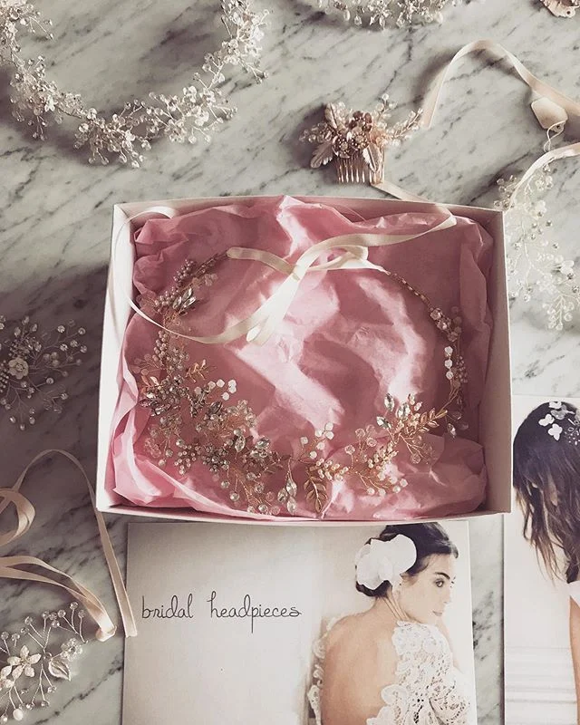 Hoy se va esta mega pieza en manos de su novia &hearts;️
.
.
.
#casamiento #boda #novia #novias #tocado #tocados #tocadodenovia #accesorios #hechoamano #noviasargentinas #wedding #bride #bridal #bridalheadpiece #headpiece #hairpiece #hairvine #headpi