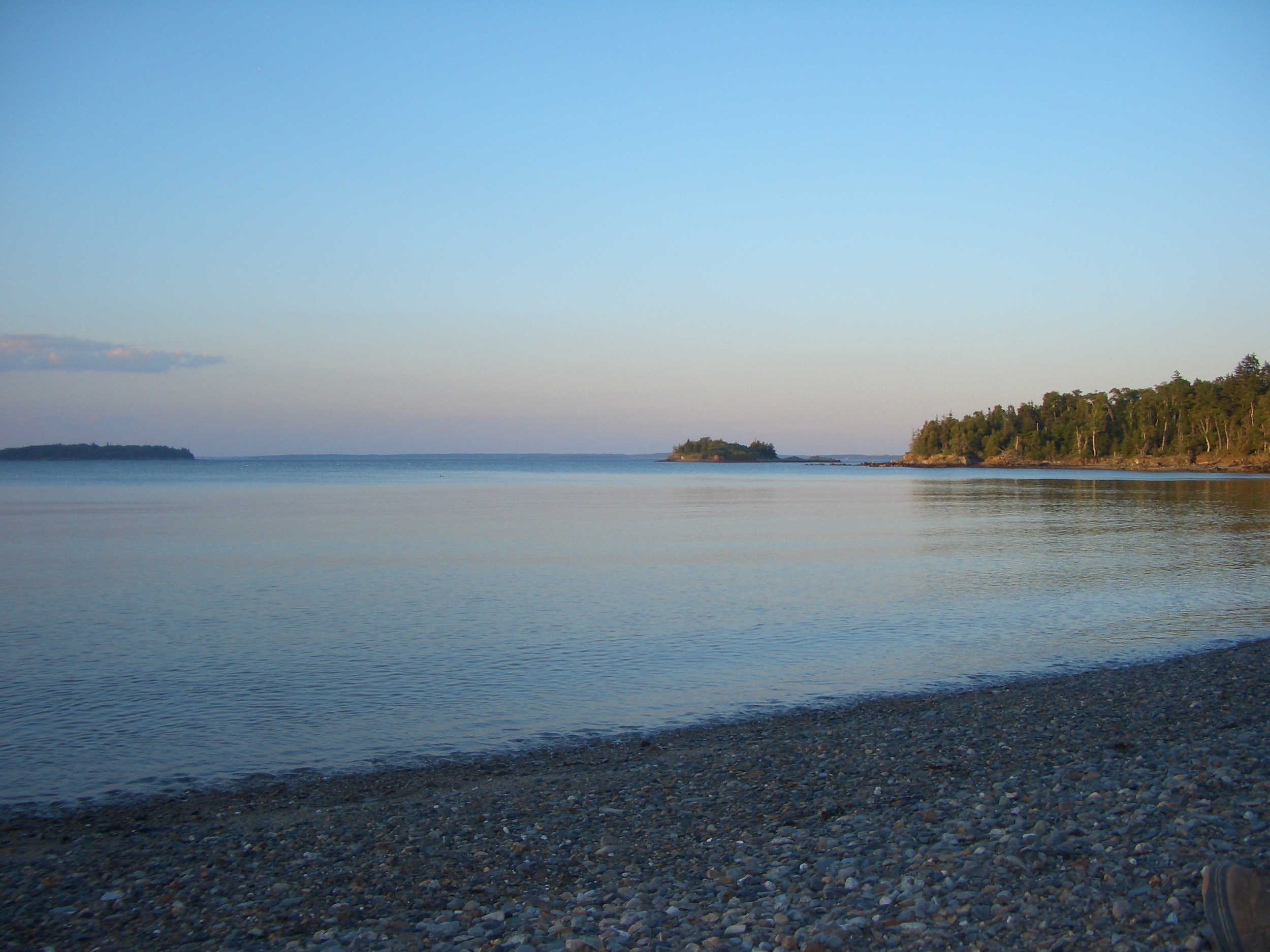 Bring your kayak and explore Penobscot Bay. There is nothing like paddling into the many small coves or sliding up onto a deserted beach on one of the many surrounding, uninhabited islands.