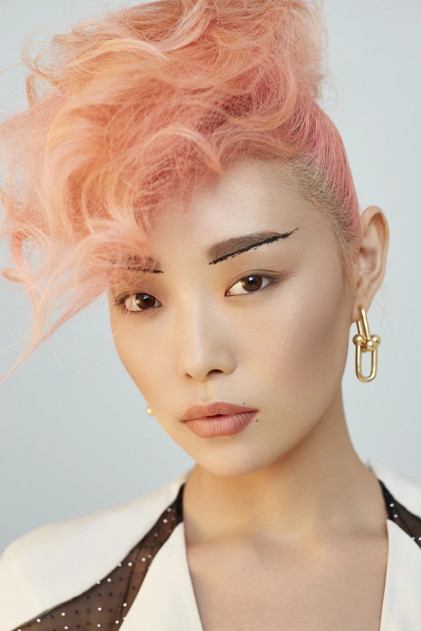 201708 GRAZIA Model Look2.jpg