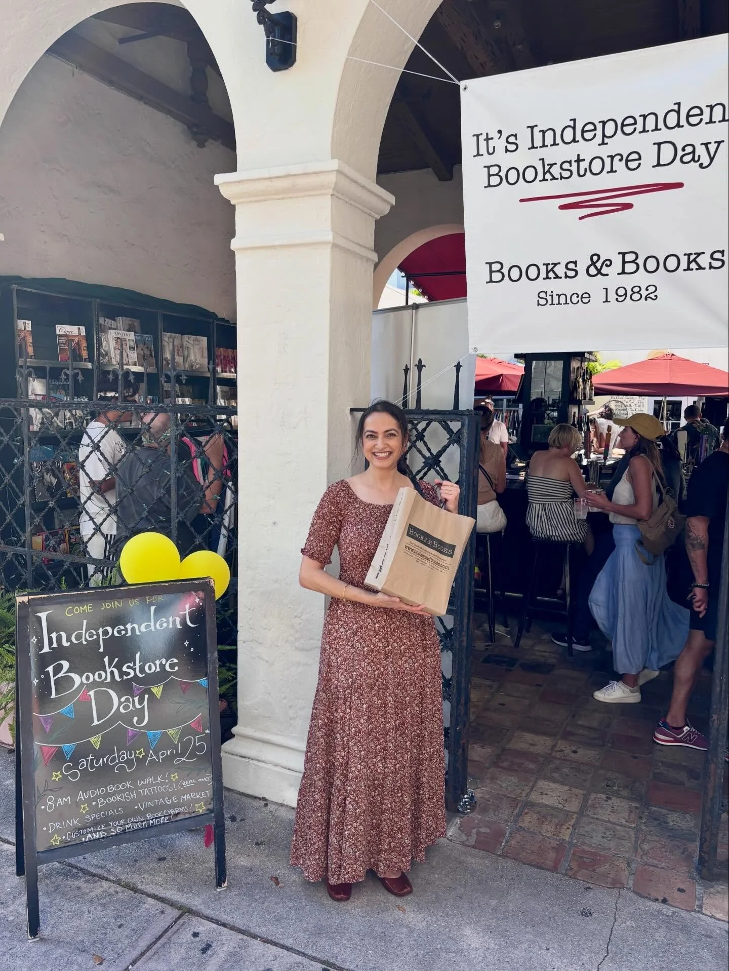 Happy #independentbookstoreday! I spent the evening at @booksandbooks, one of my absolute favorite spots in Miami. Support your local bookstore if you can.