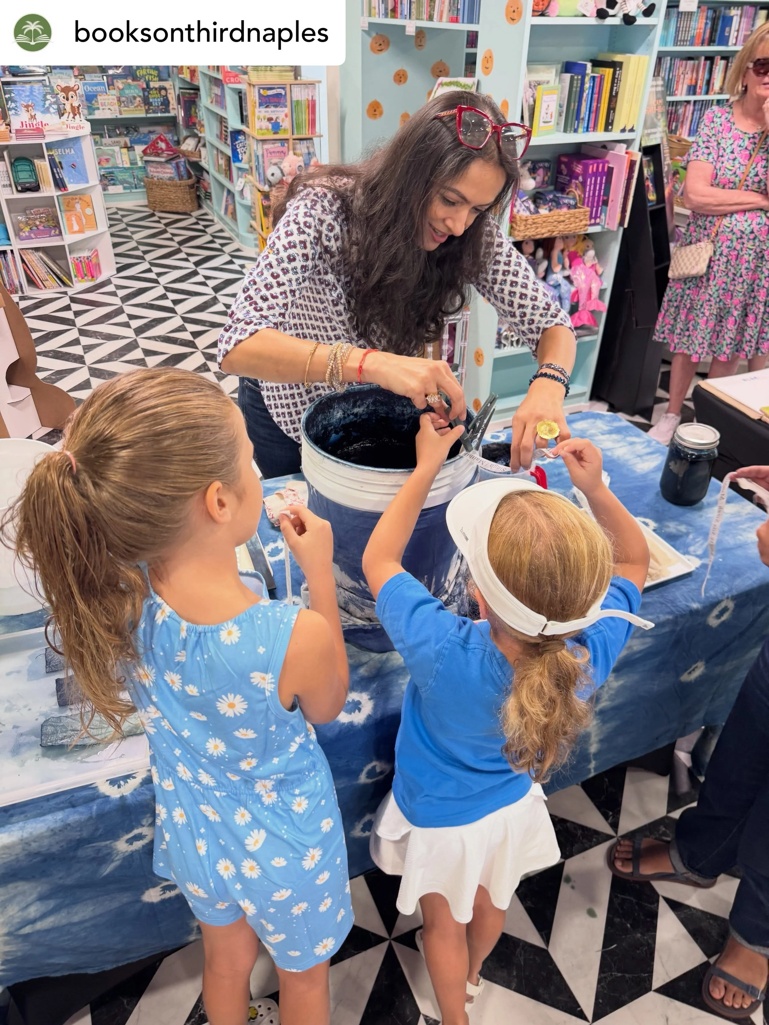 Saturday morning magic with stories and little ones. Thank you, @booksonthirdnaples, for welcoming us into your beautiful space and community! 
*
Get @reshare_app &bull; @booksonthirdnaples We had such a fun Saturday at Books on Third! @sitawrites st