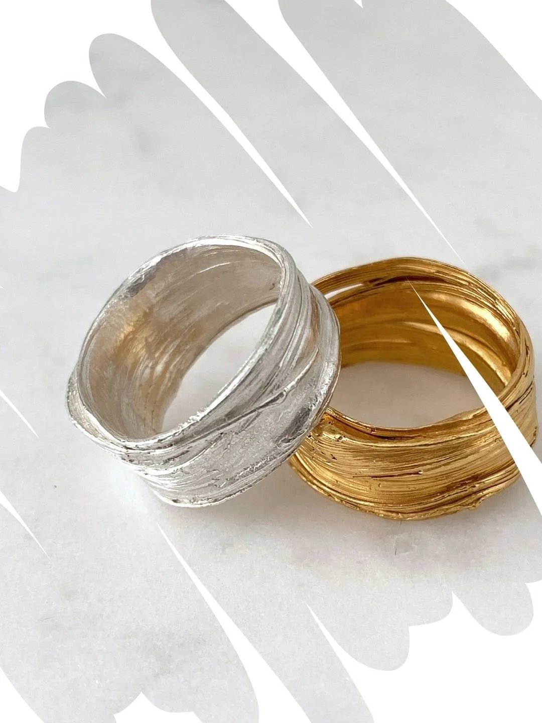 E N S O : A symbol of creativity and enlightenment, the action of creating a circle in one brush stroke, when the mind is free ti let the body create. 

A collection of jewellery inspired by this concept, full of texture and meaning. 💛🤍

#handmade 