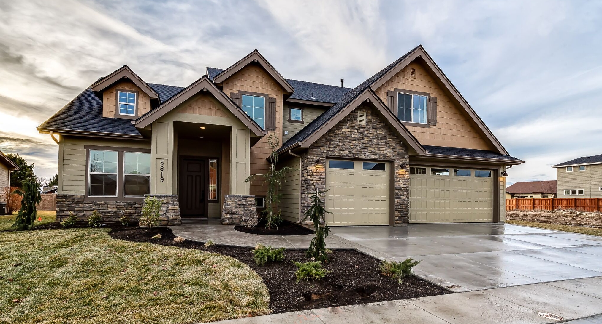 001_Front of Home .jpg