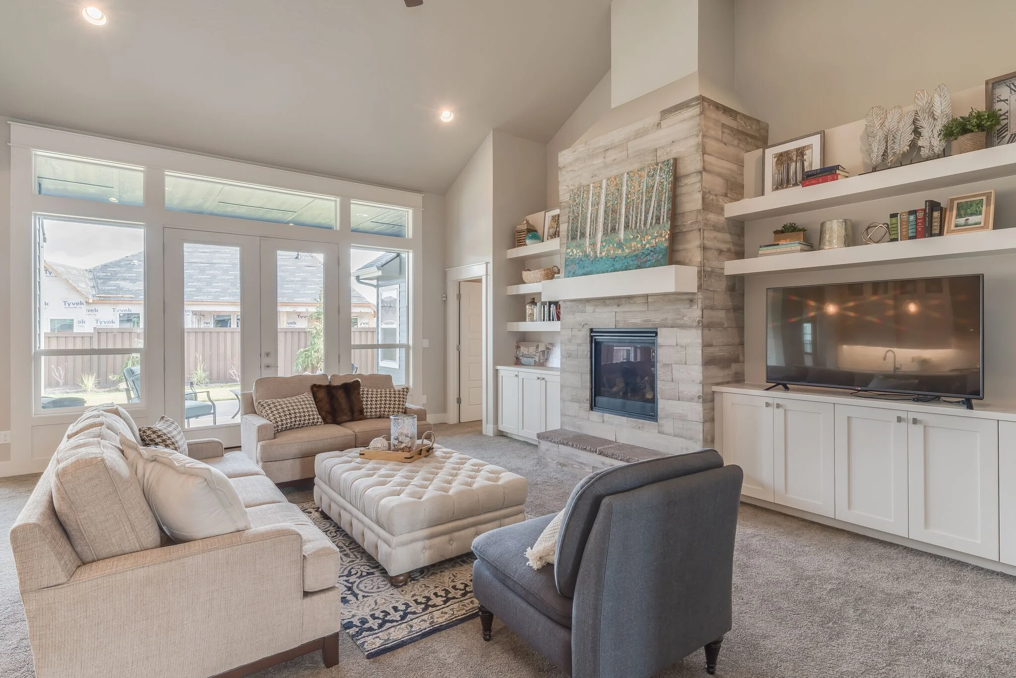 005_Living Room.jpg