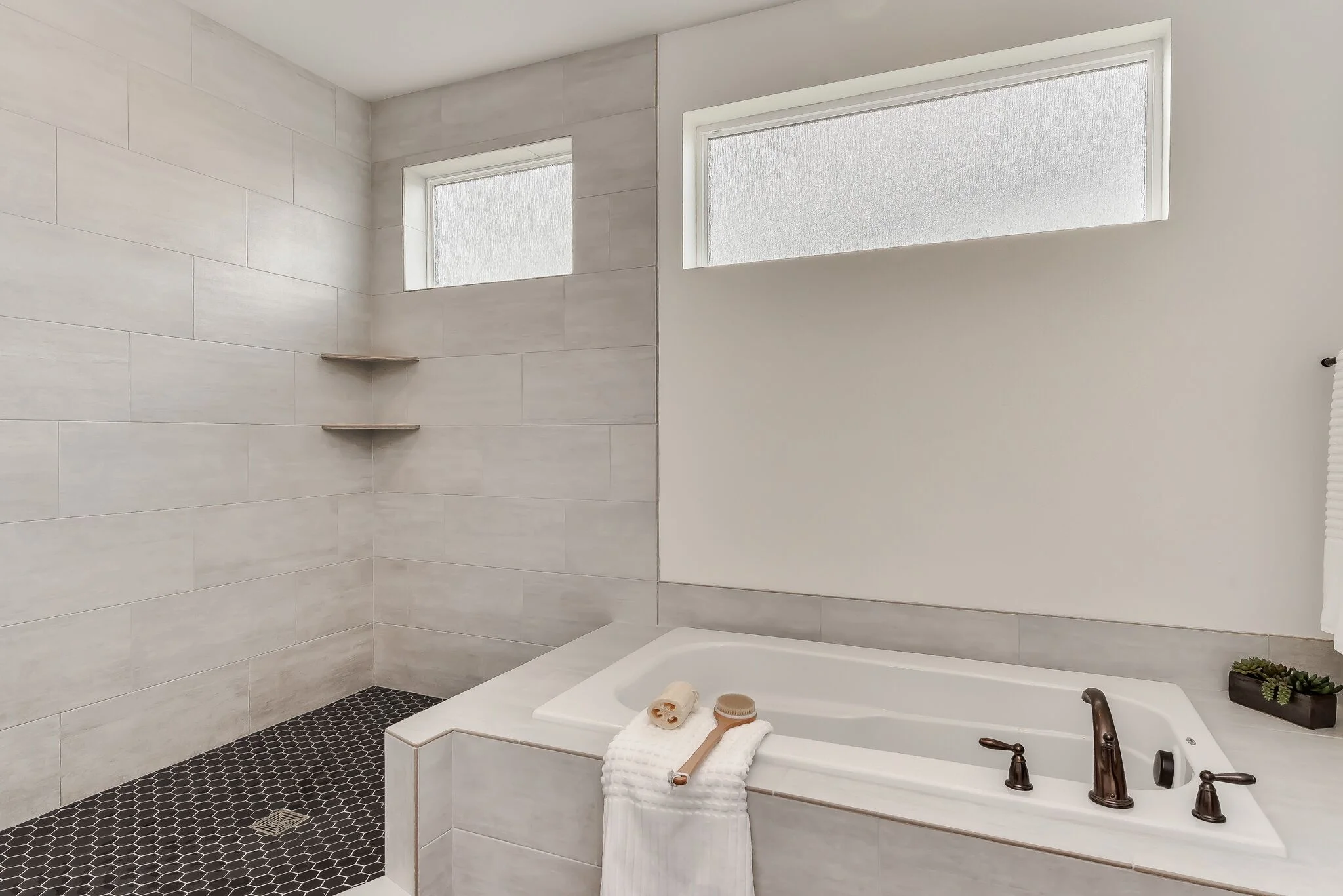 030_Master Bathroom.jpg