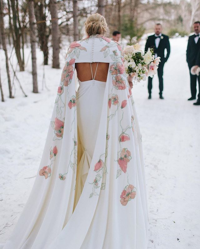I&rsquo;m pretty convinced that winter and capes are a match made in heaven! I am so excited to be working with @thelawbridal designer Megan as well as Spring from @springsweet for our dresses and capes needed for our styled winter shoots! I first me