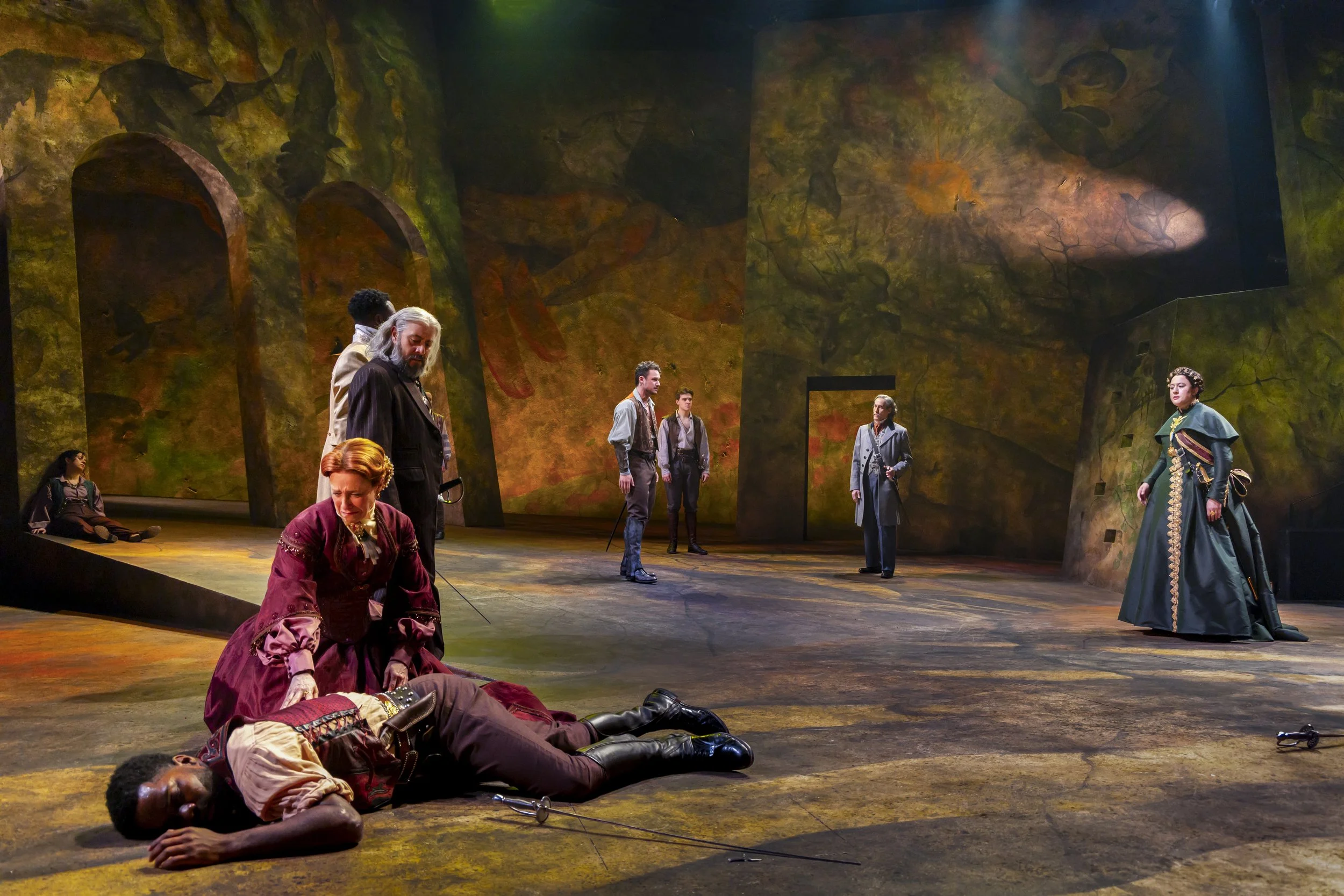 Romeo & Juliet HSC 04-25_247.jpg
