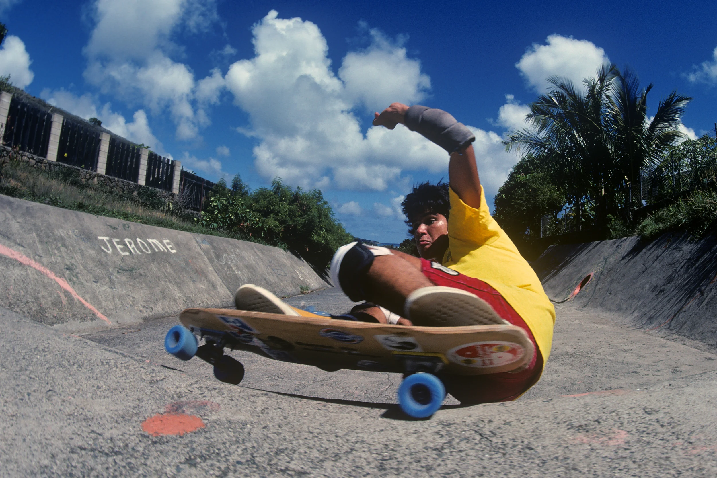 Darren Ho_Wallos_aug-1978.jpg