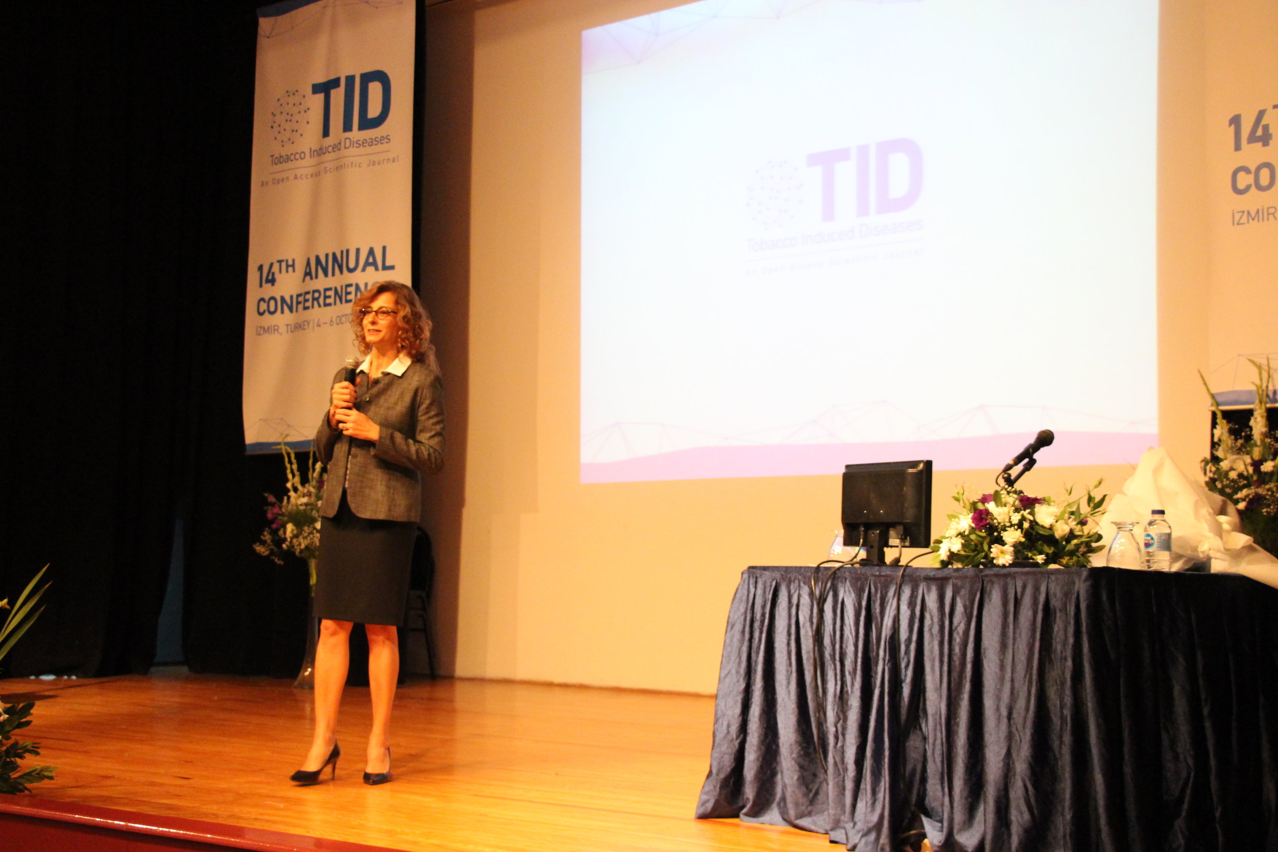Ege Üniversitesi’nde ISPTID Kongresi Başladı-Prof. Dr. Nurcan Buduneli (2).JPG