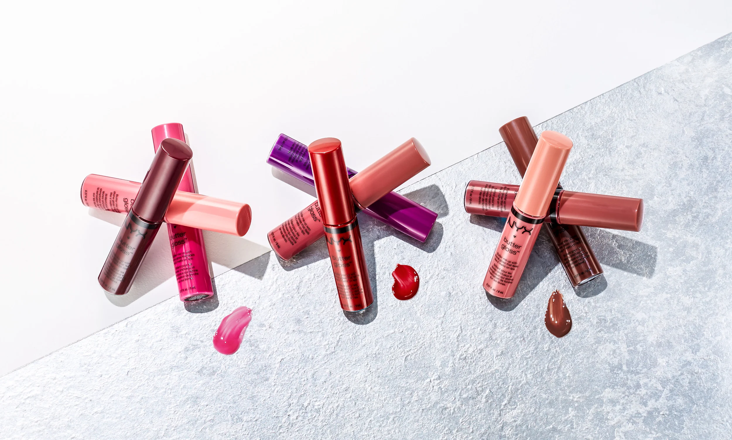 C-000213-02-035_FB_HolidayBeauty_NYXLips2.jpg