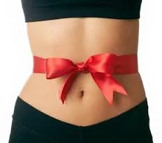 5 simple tips to avoid the holiday bloat!