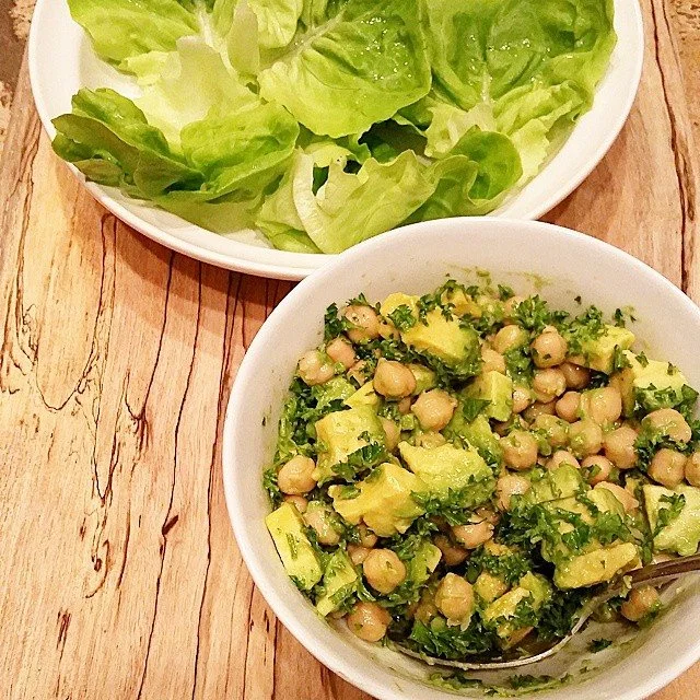 Chickpea avocado wraps