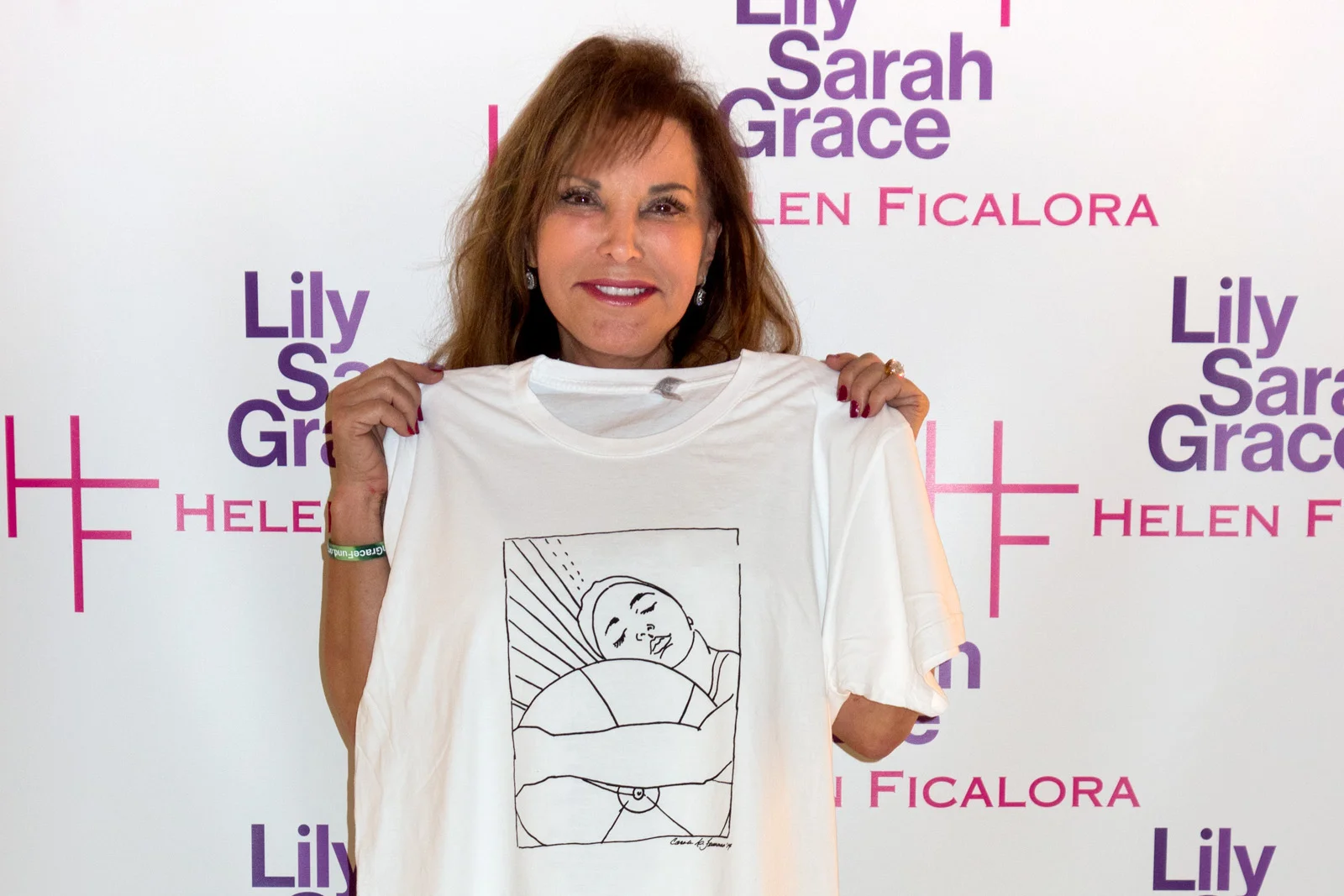 LILYSARAHGRACE GALA IN CHELSEA, NYC Feuerman has joined the likes of Lena Dunham, Tina Fey, Johnny Knoxville, Lionel Richie, and Rufus Wainwright in contributing drawings to a fundraising campaign for the LilySarahGrace Foundation for their book entitled You Can't Memorize This . Click HERE for mere information.
