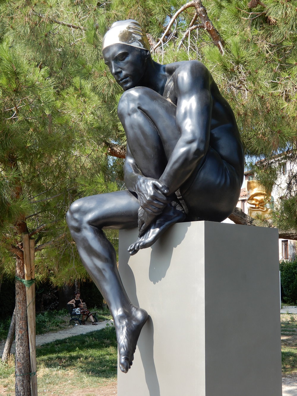 The+Thinker-+Close-Up+in+Giardini+Marineressa.2.JPG