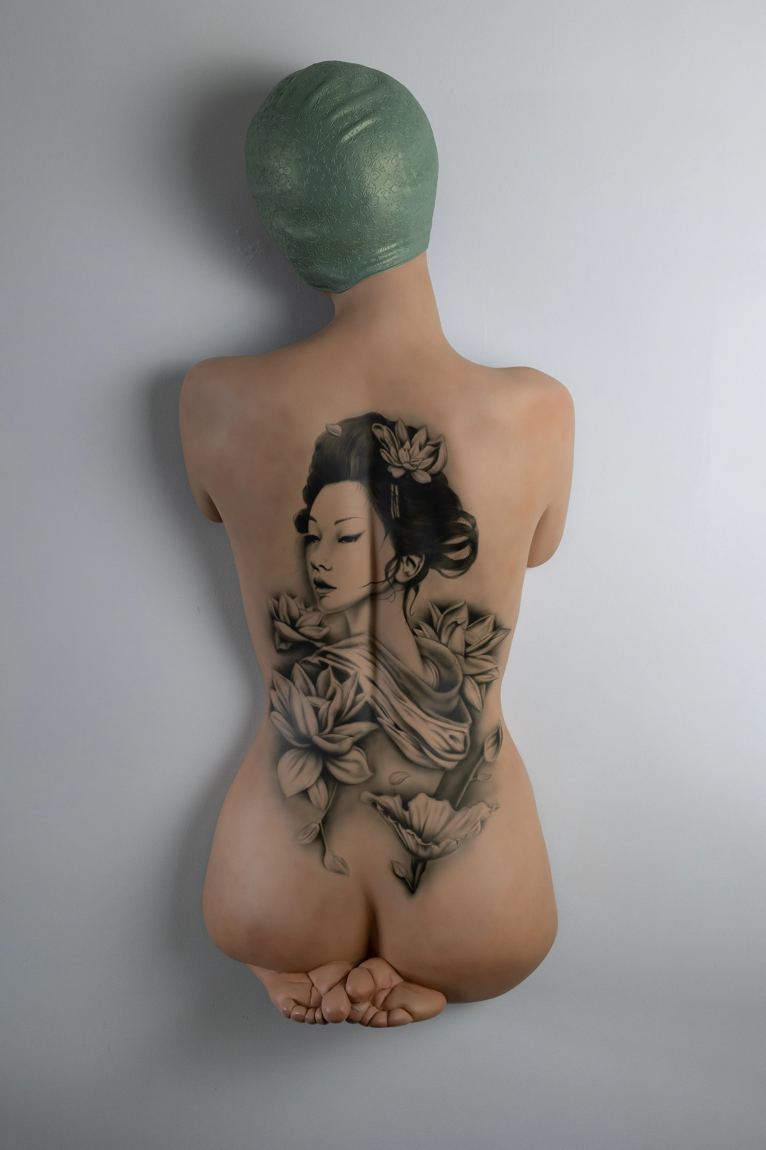  ANGELICA REAR WITH TATTOO 

 

 1981-2025
33 x 15 x 7 in (84 x 38 x 18 cm)
Lacquer on resin 