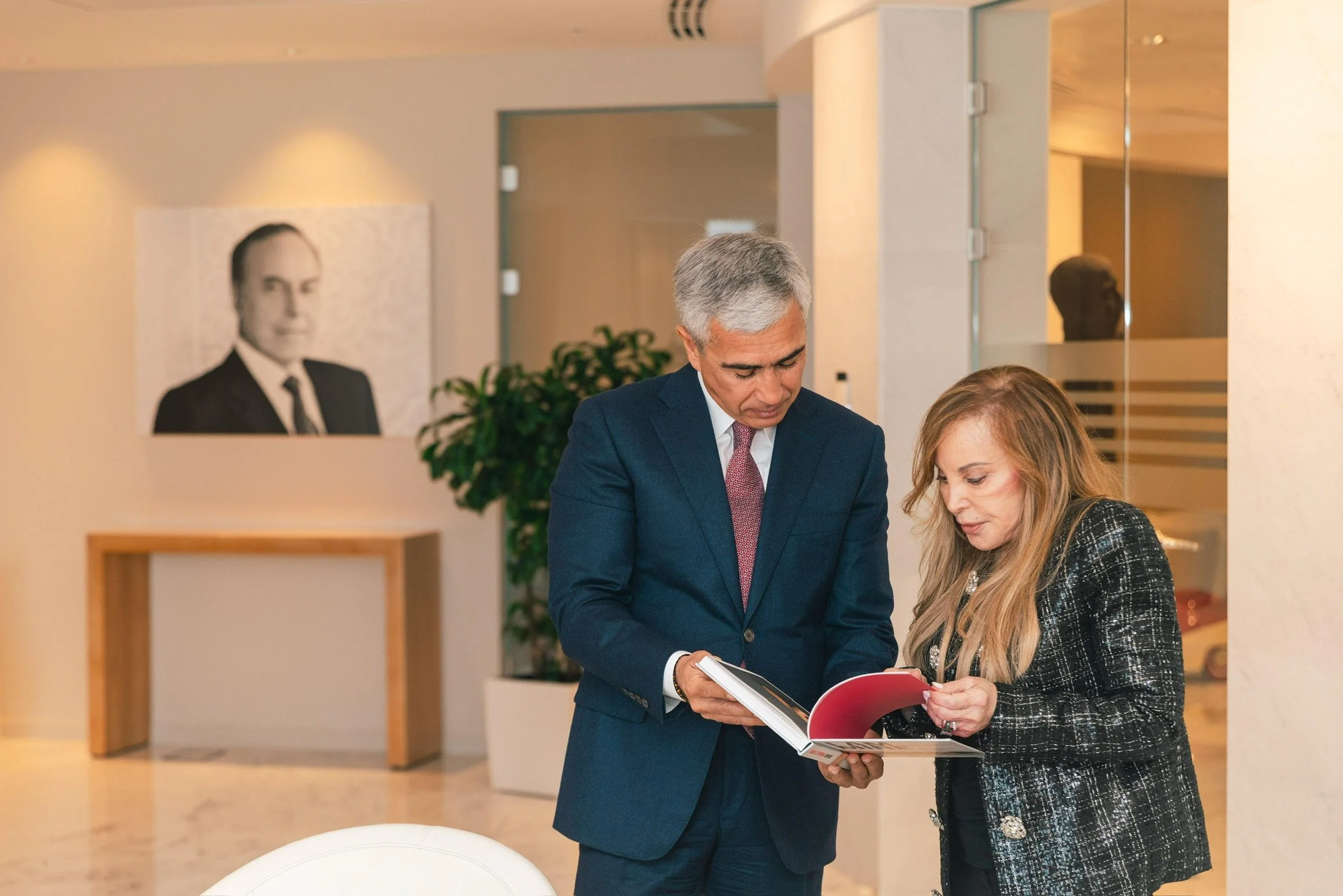 Baku.WS: Anar Alakbarov met with American sculptor Carole Feuerman