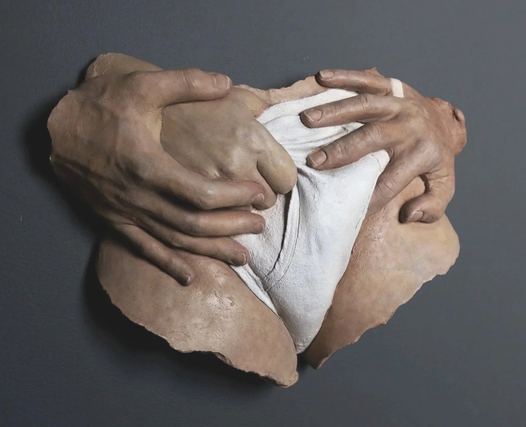 Three Hands

 

 1976, 12 x 14 x 5 in (30 x 35 x 12 cm), Oil on Resin 