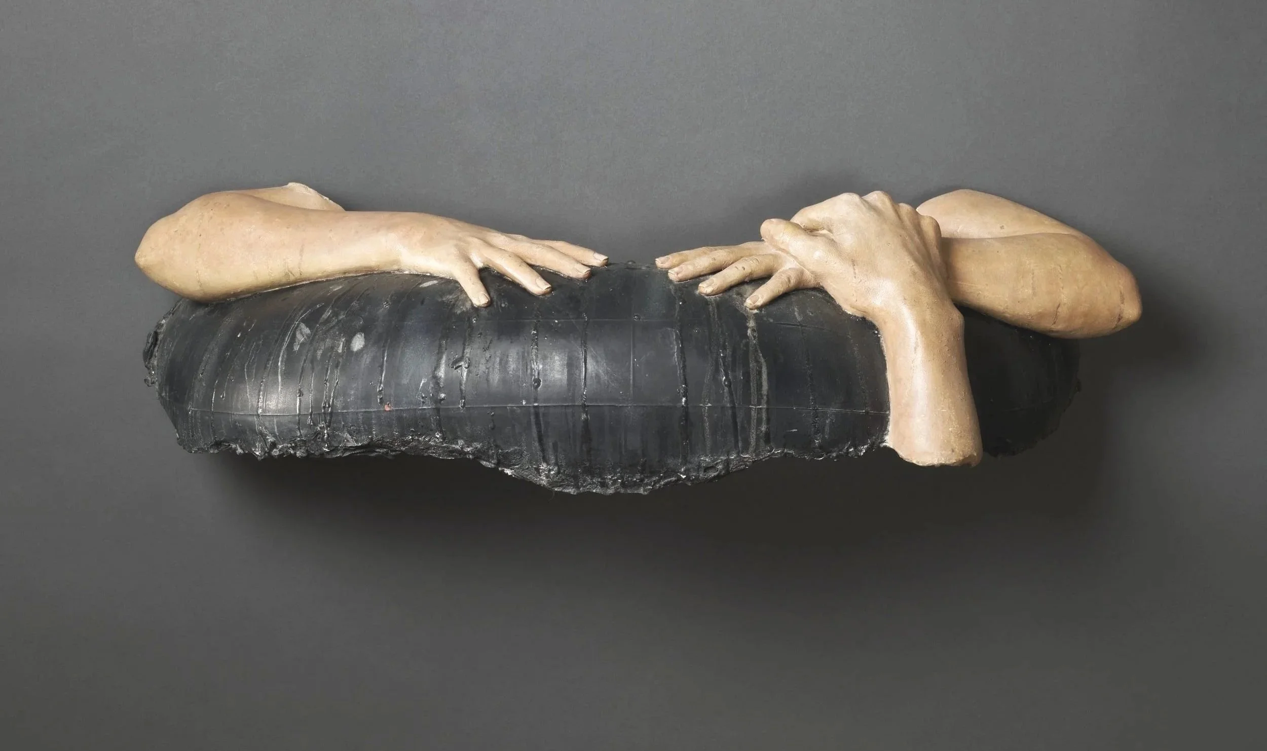 EN 2-1278

 

 1981, 9 x 31 x 15 in (23 x 79 x 38 cm), Oil on resin 