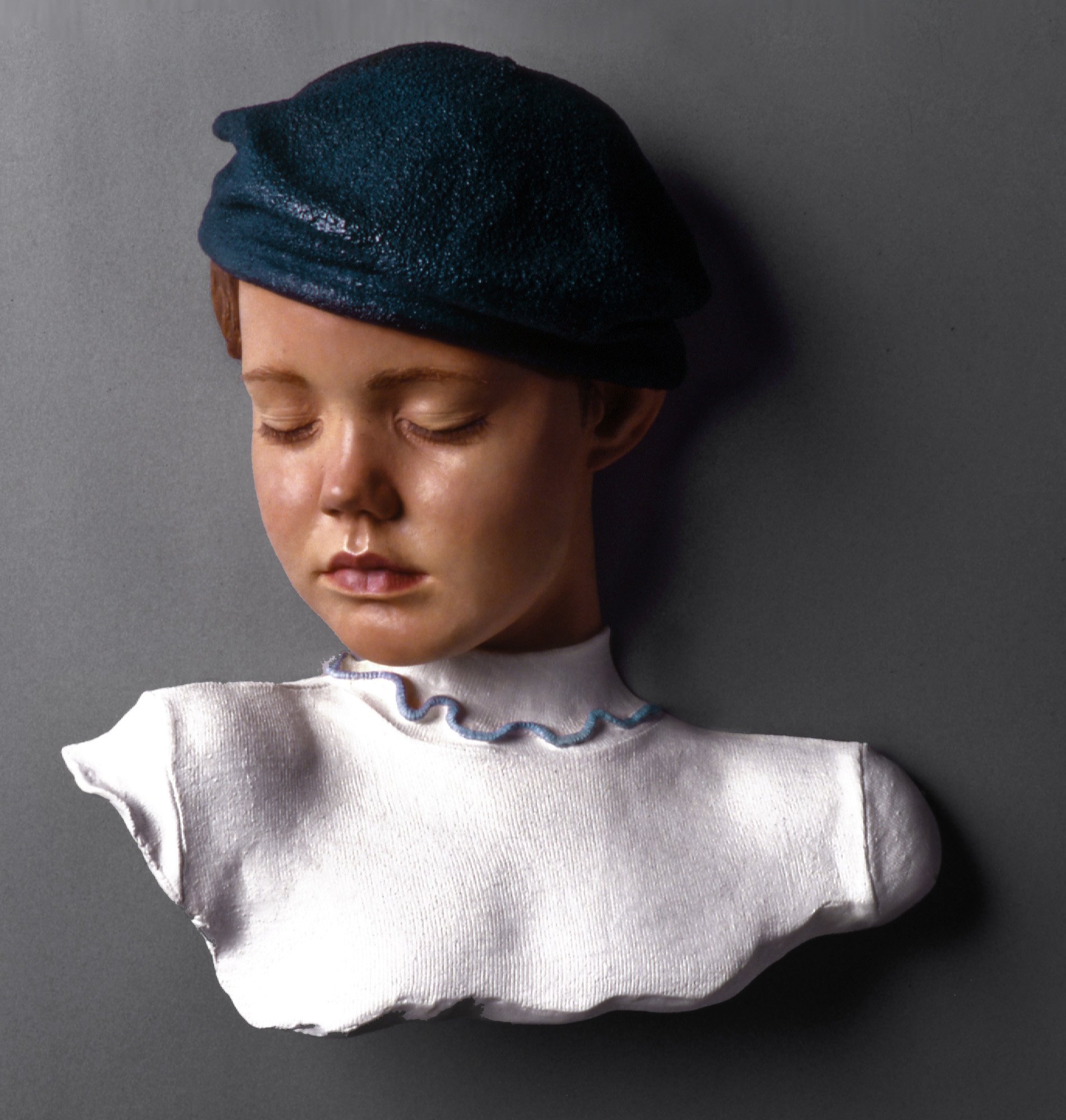  BLUE BERET 

 

 1981
12 x 12 x 10 in (31 x 31 x 25 cm)
Oil on Resin 