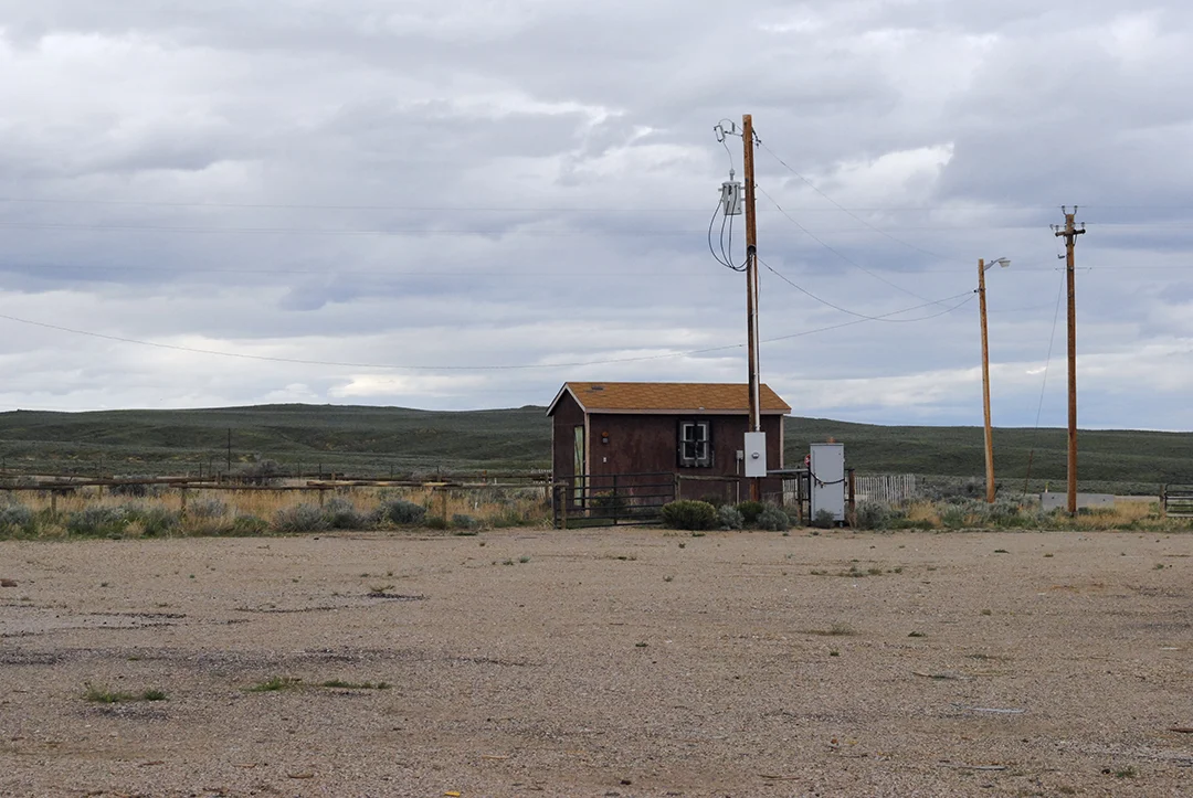 scenicoveroverlookparkinglot-wyoming.jpg