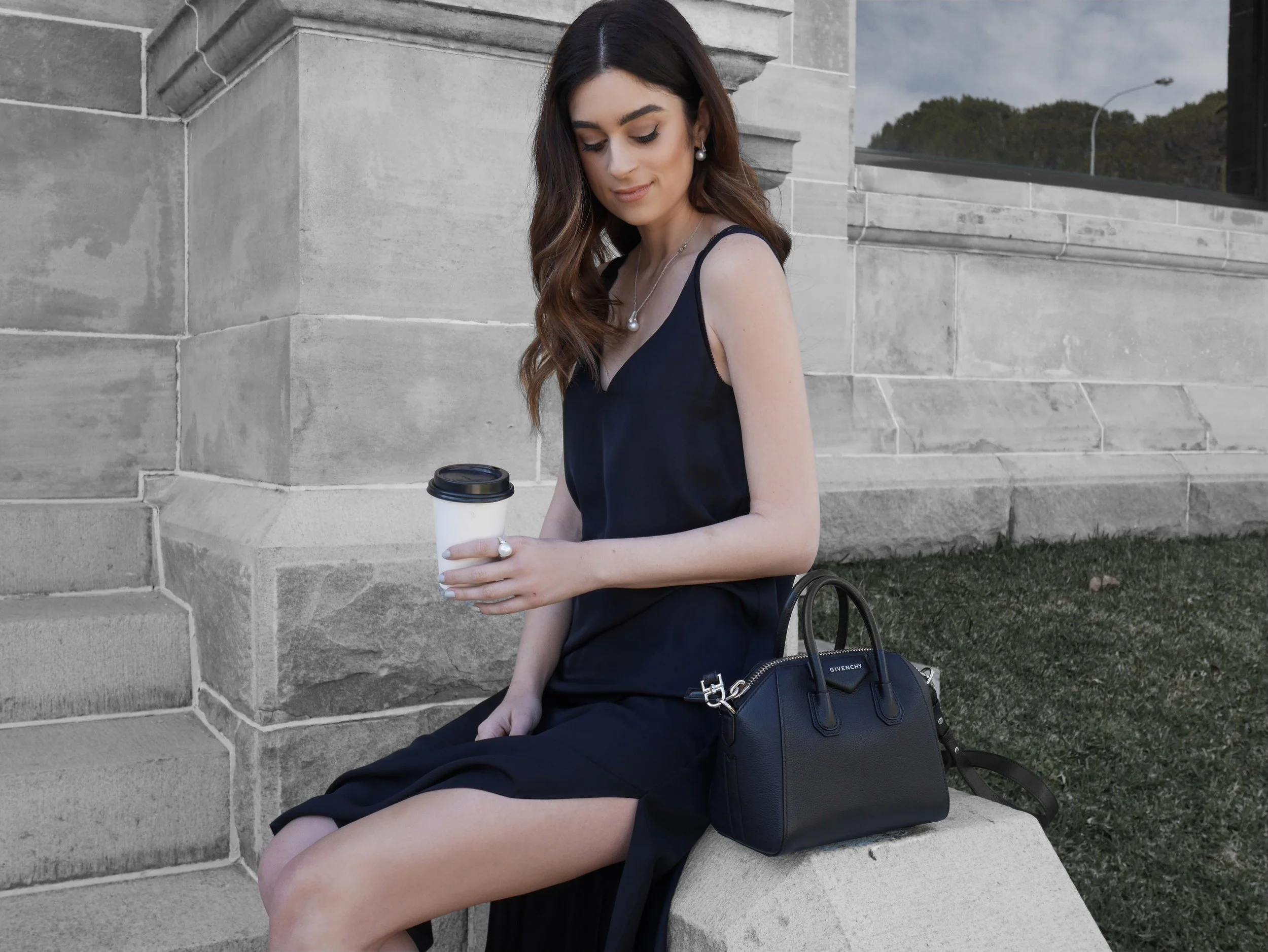 AN ACCESSORY MOMENT WITH KAILIS