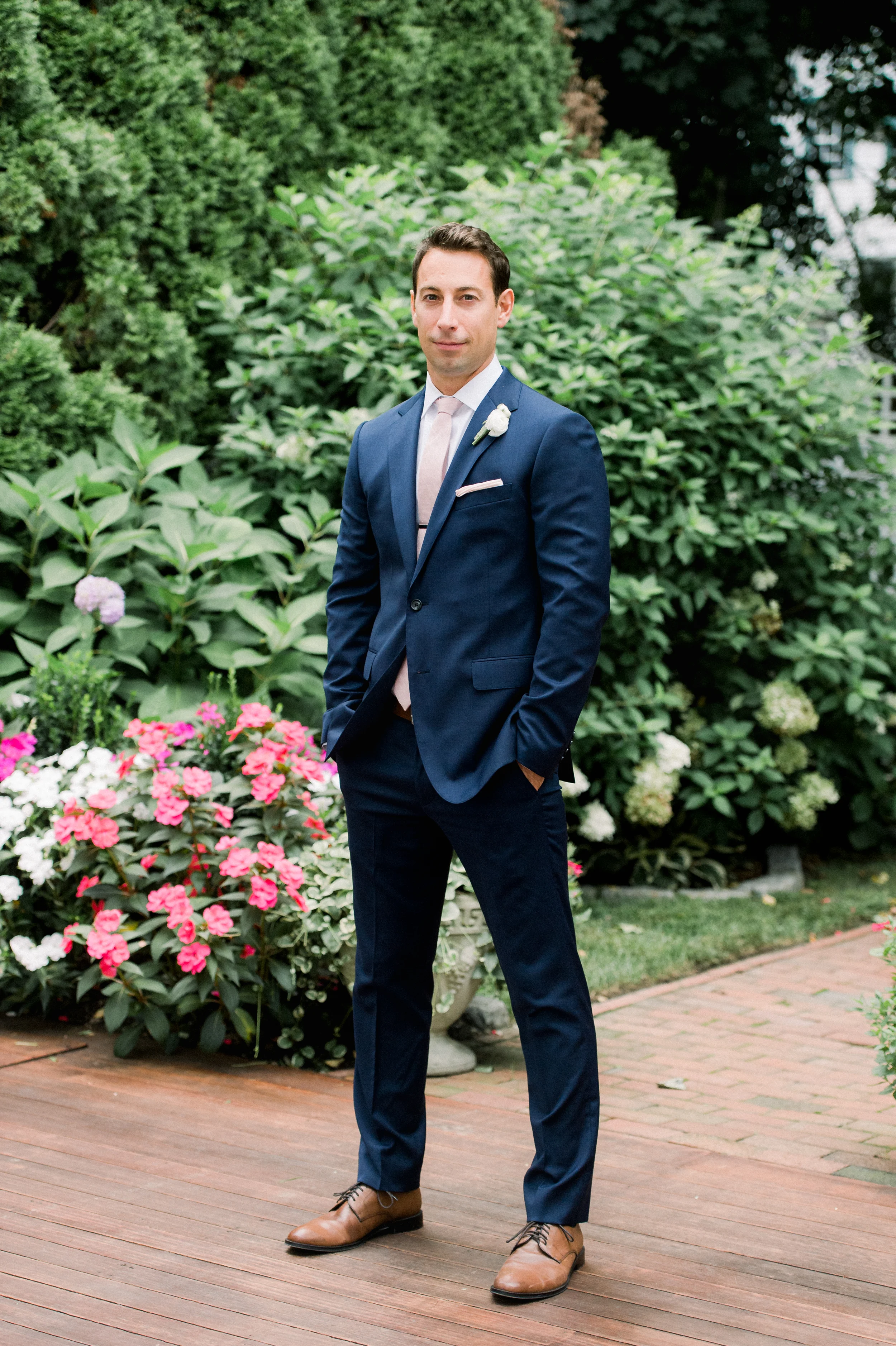 The Commons 1854 Topsfield MA wedding | Massachusetts wedding venue | Massachusetts wedding photography | North Shore MA Wedding photos | groom portraits | MA groom photos | groom style