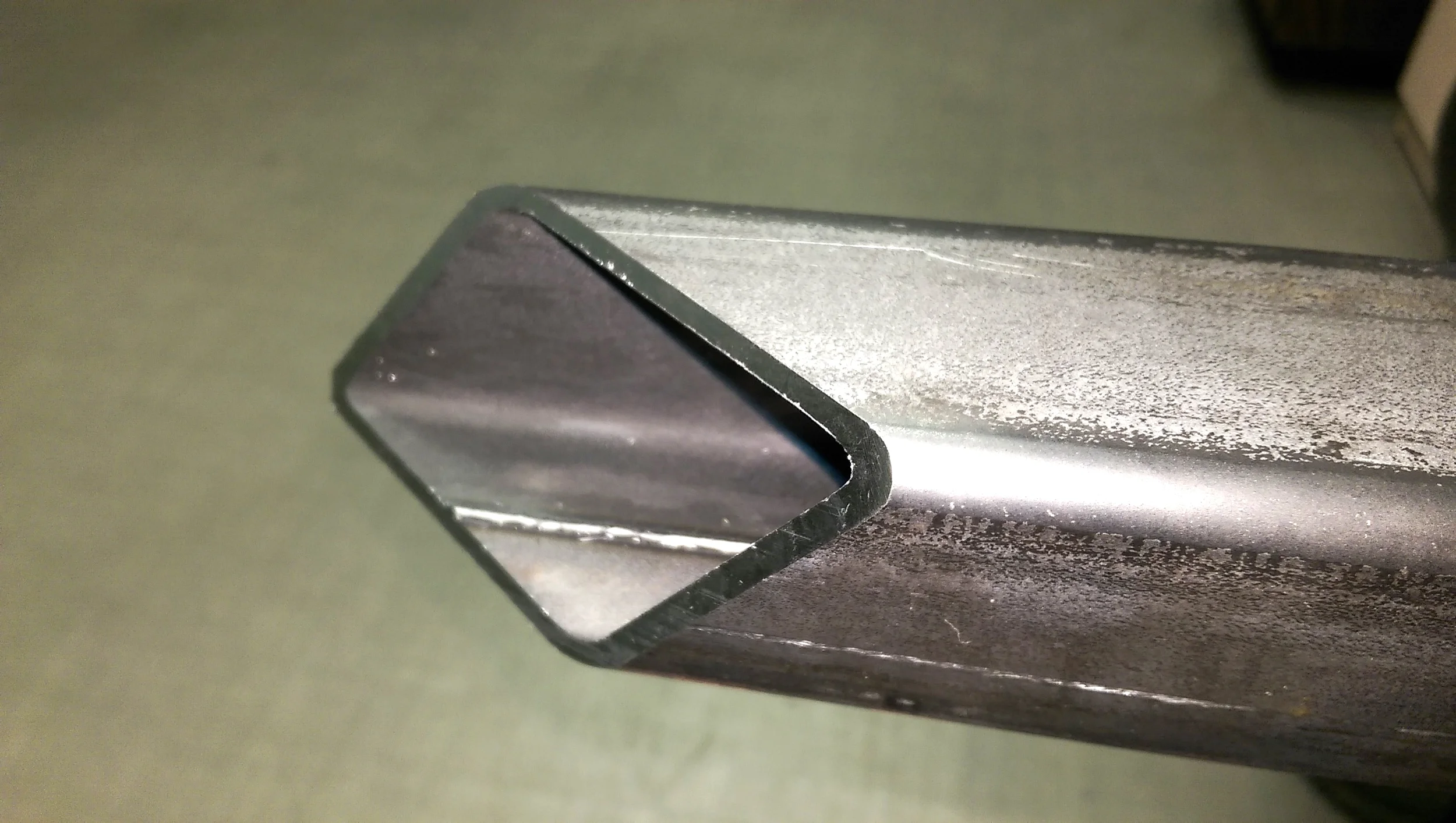 This is the top view of the clean precise cut that the mill provides.