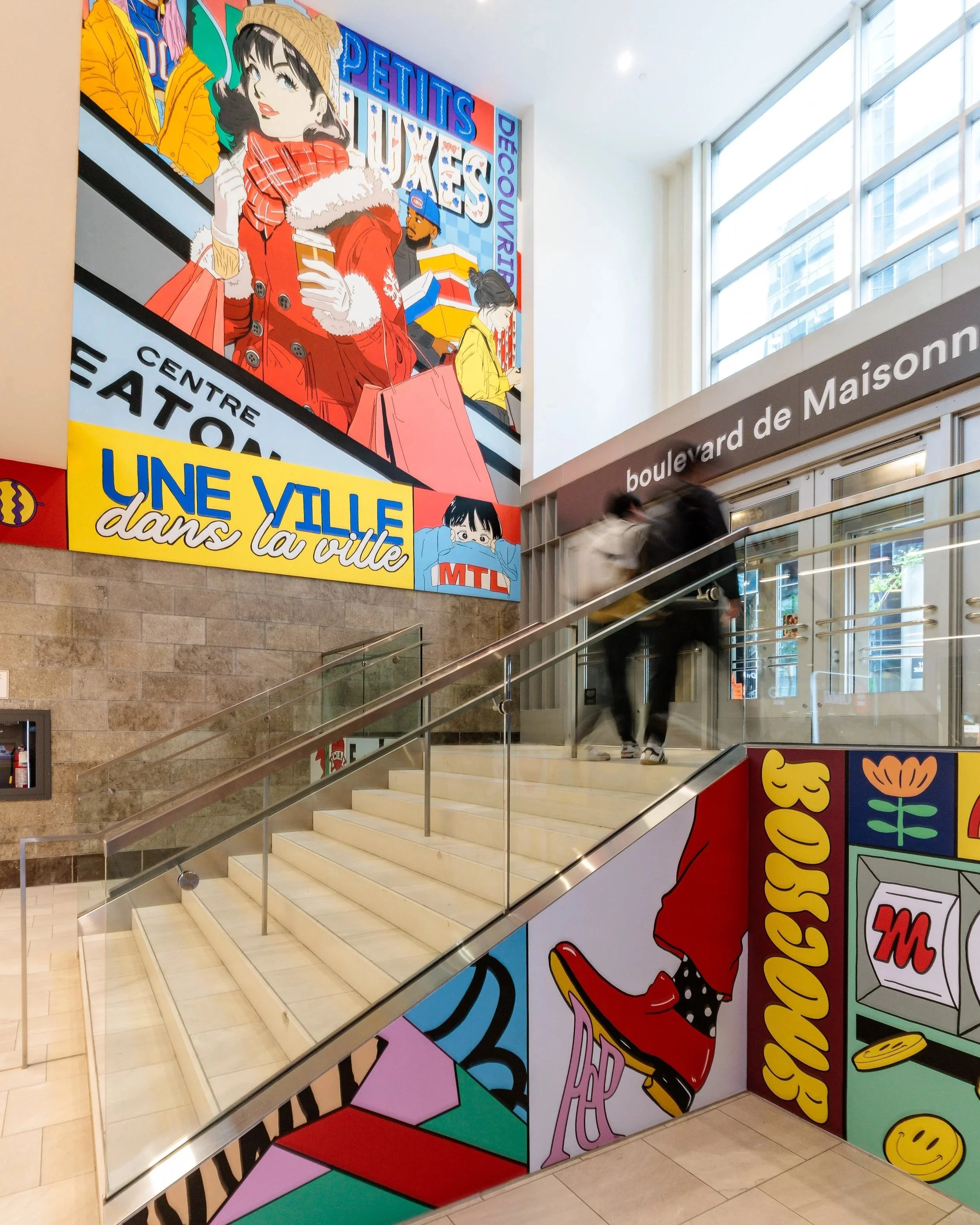 Montreal Eaton Centre (side 1)