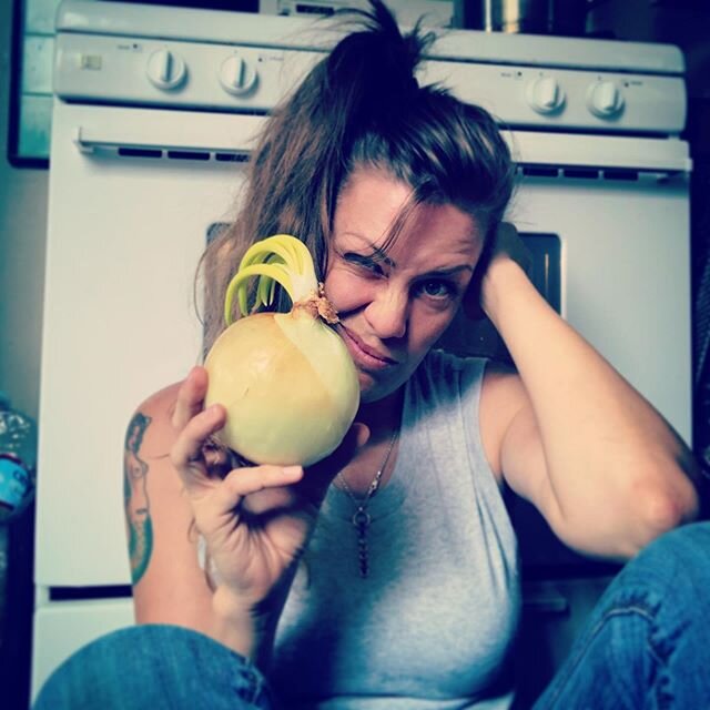 When you start to resemble your produce... Overripe and underused... #selfportrait #sproutinghair #takeashoweralready