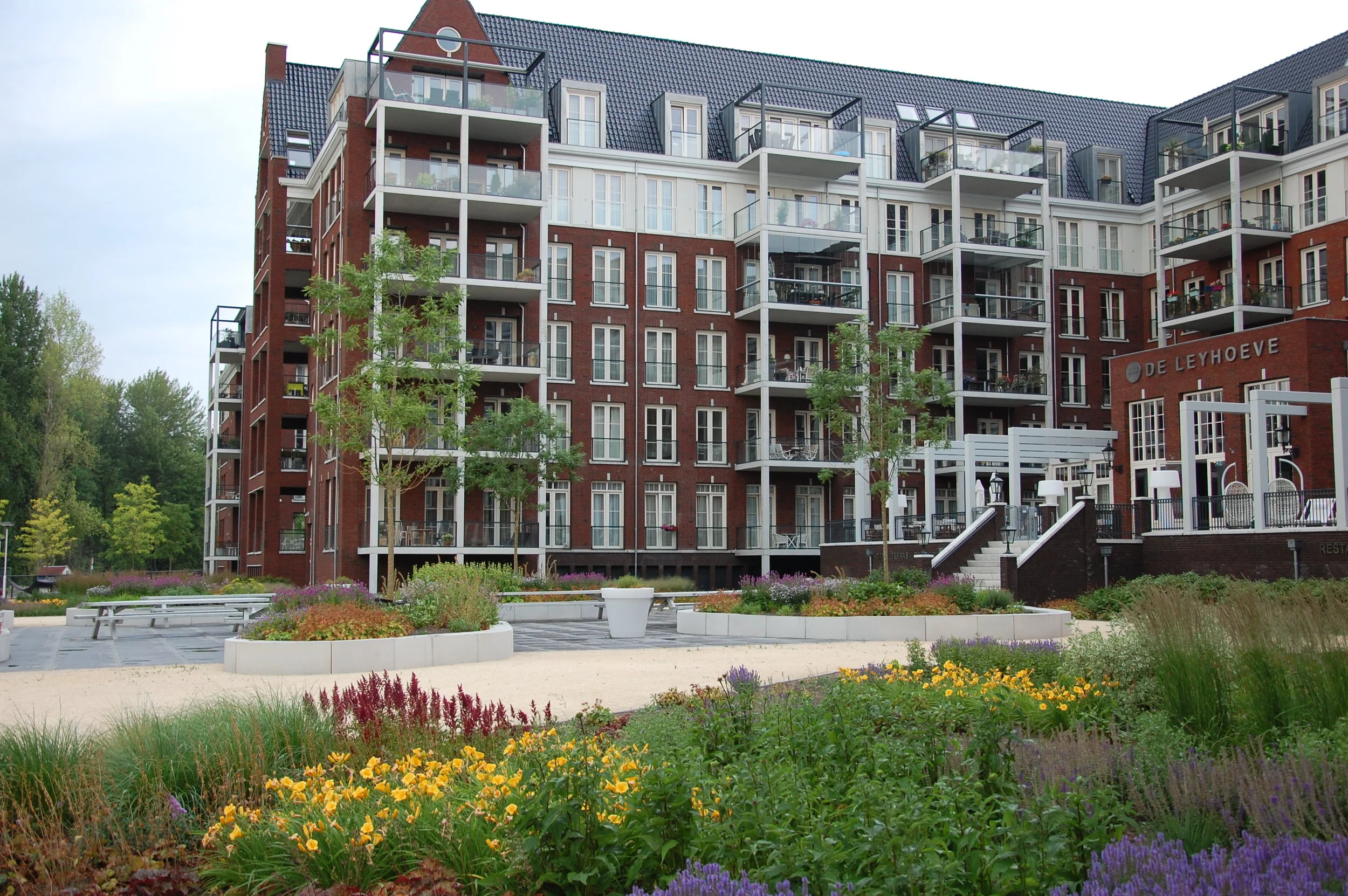 Leyhoeve+tilburg+tuinterras.jpg