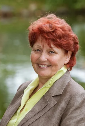 donna cropped.jpg