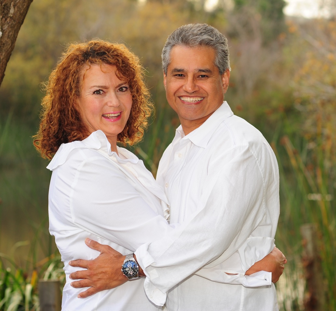 César & Carolann De León