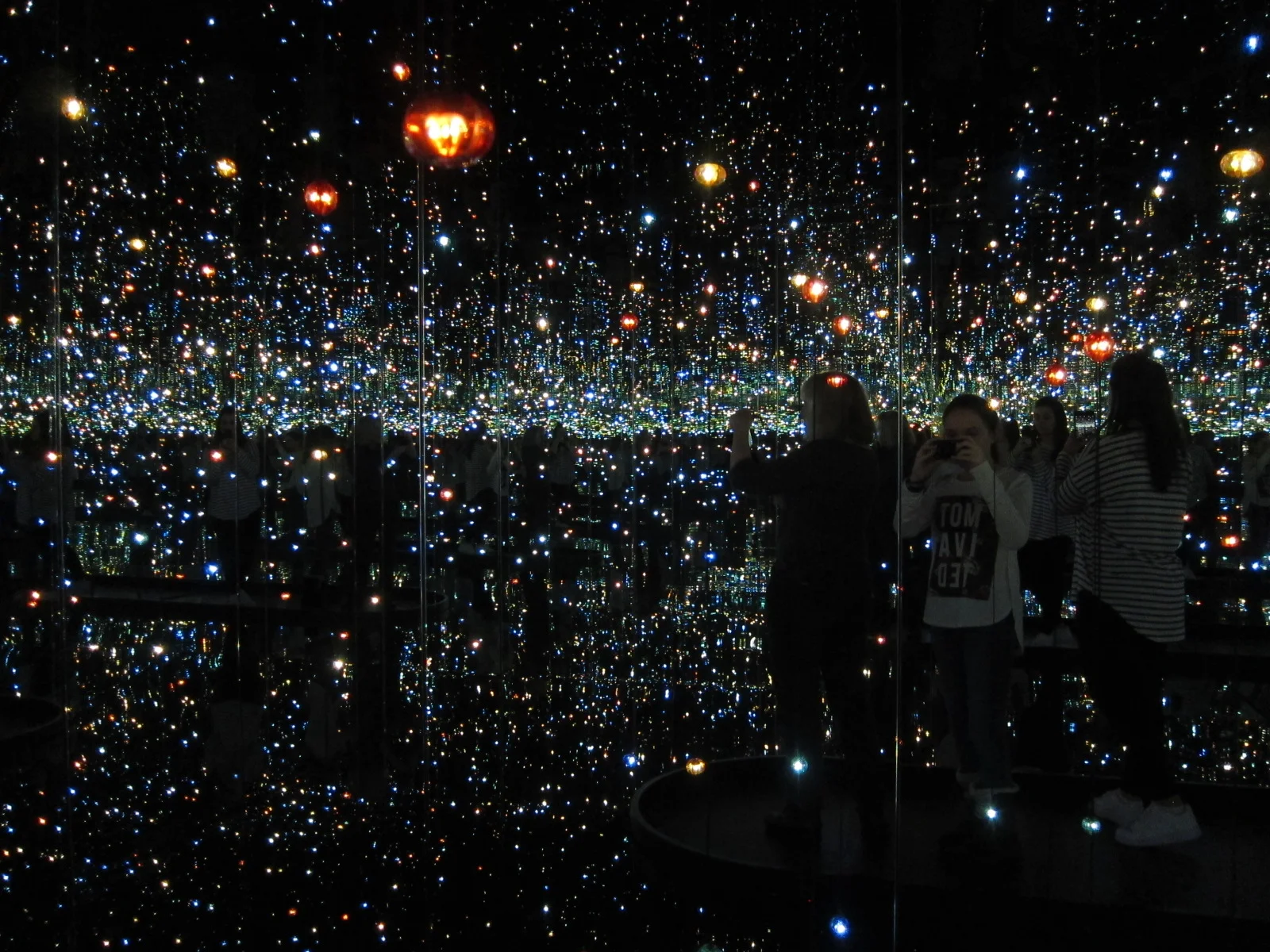 lightbulb (Anika).JPG