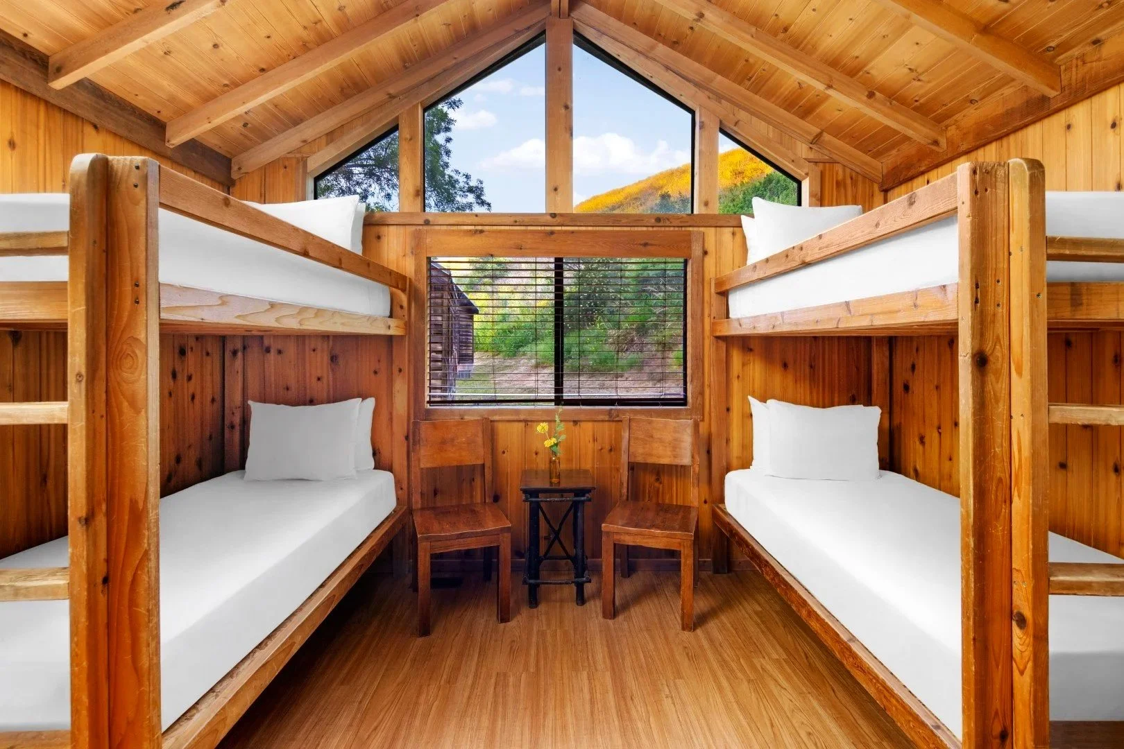 el+cap+inside+bunks.jpg