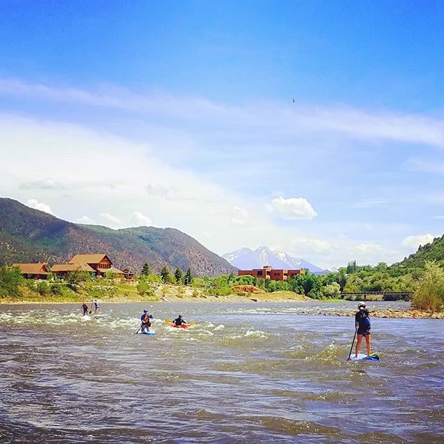 Day 32 was a Grizzly Creek to The Wave day, and it was the only day out there for @brittneylscott before her big news.
#yestoadventure #supyes #shaboomee #100daysonaSUP