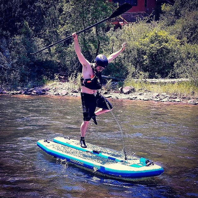 Day 47 lesson: get a kayaker on a SUP and they'll #shaboomee jump for joy!! So liberating 🤙🤗😇🏄&zwj;♂️🌄📸
#yestoadventure #supyes #100daysonaSUP