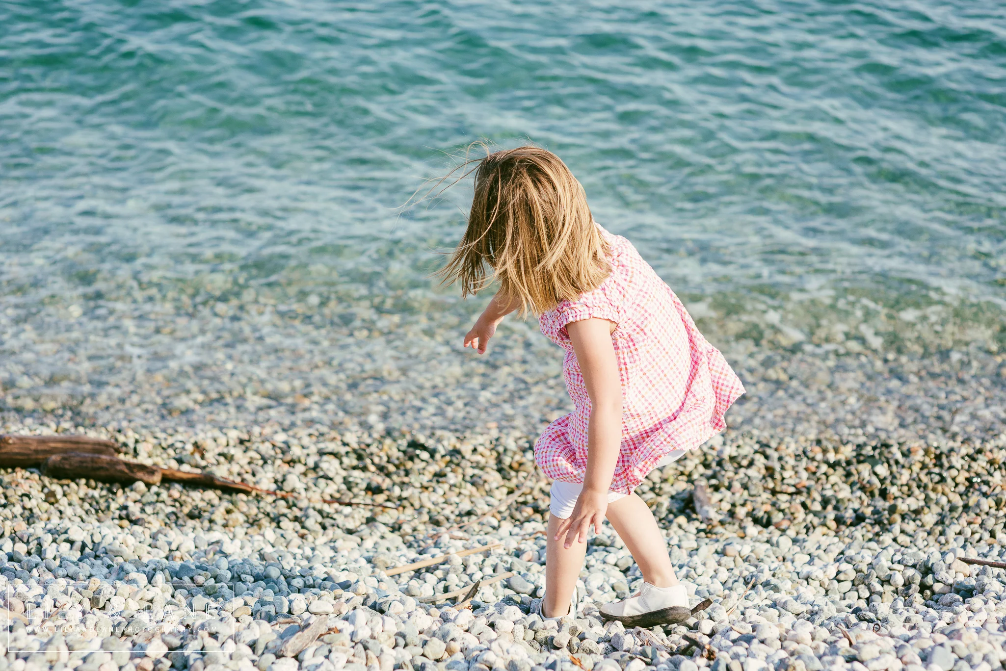 Nicola_Reiersen_Family_Photographer_Victoria_BC_Beach_Session.jpg