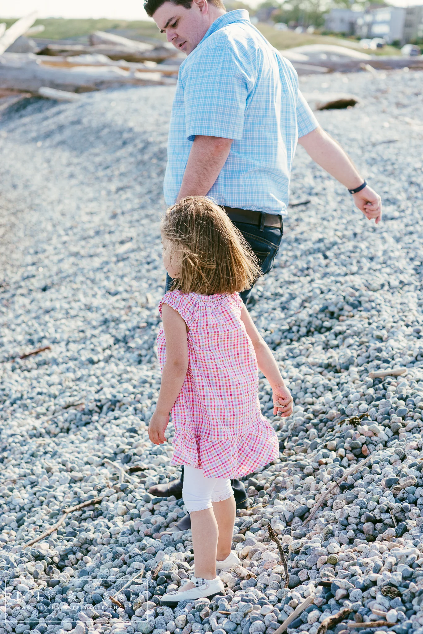 Nicola_Reiersen_Family_Photographer_Victoria_BC_Beach_Session.jpg