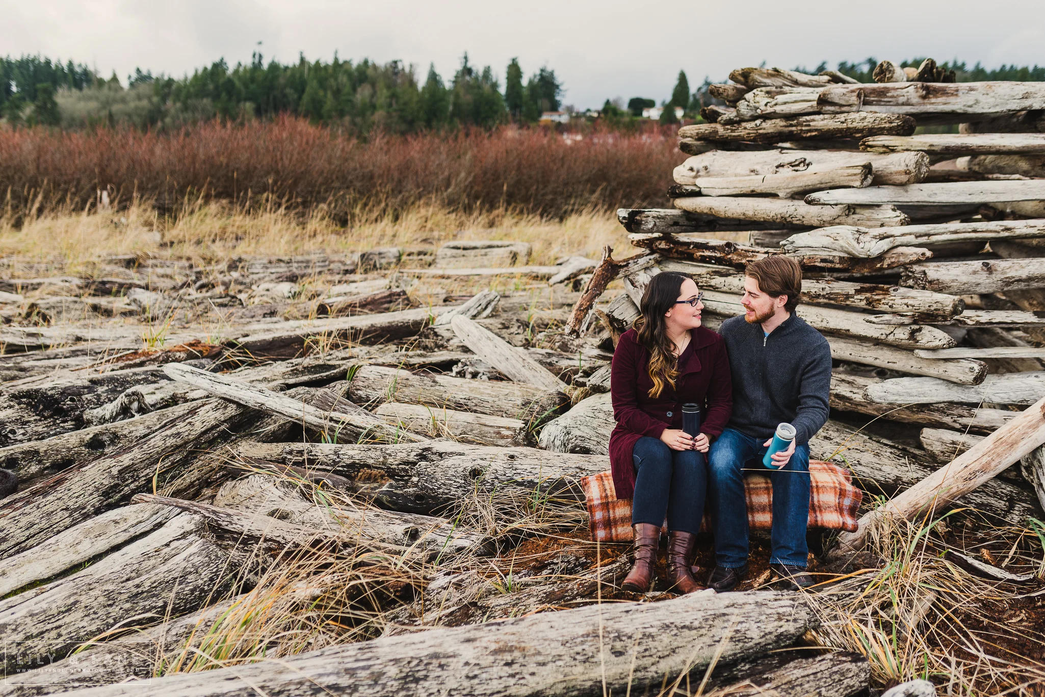 Nicola_Reiersen_Wedding_Photographer_Victoria_BC_Beach_Engagement.jpg